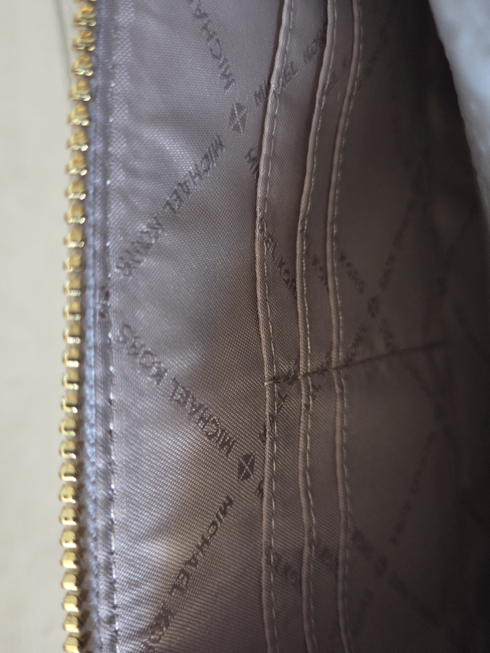 MICHAEL KORS Logo Wristlet in Vanilla/Acorn - Picture 5 of 8